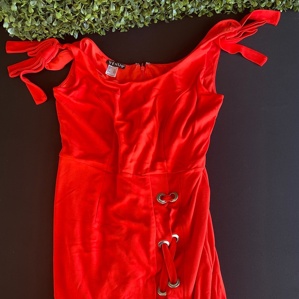 Venus Size M Top